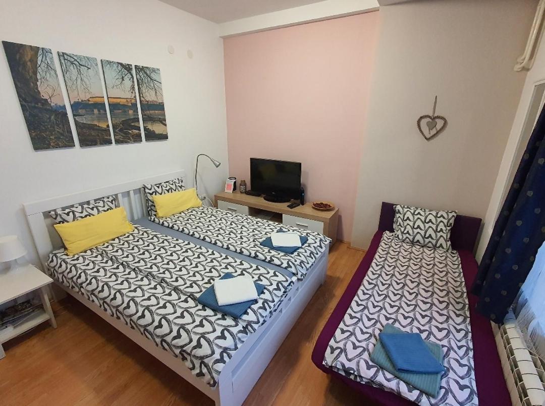 Studio Apartman Ld U Strogom Centru Нови-Сад Экстерьер фото
