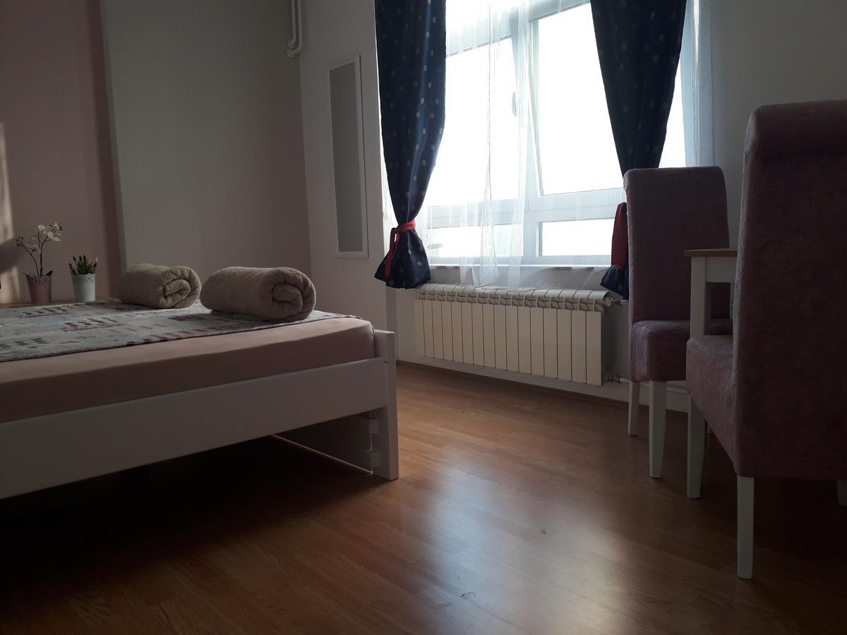 Studio Apartman Ld U Strogom Centru Нови-Сад Экстерьер фото
